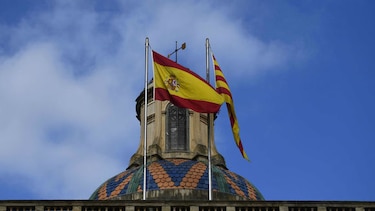 Puigdemont llama a oponerse democráticamente a la intervención en Cataluña