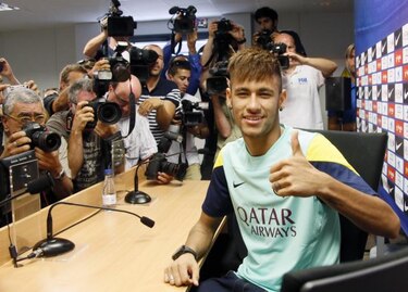 Neymar, el fichaje más oscuro de la historia del Barcelona