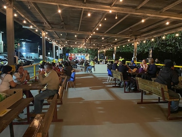 Desempleo e incertidumbre entre proveedores de la mina