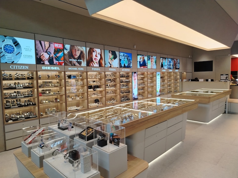 Relojín Multiplaza reabre sus puertas con un nuevo concepto de tienda: más moderno, intuitivo y lleno de estilo
