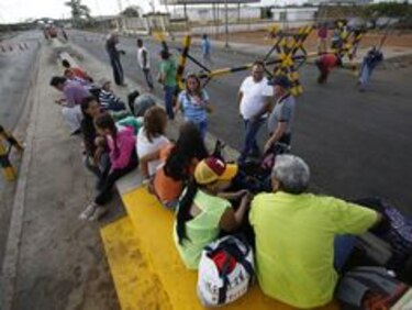 Colombia denuncia sobrevuelo de aeronaves venezolanas