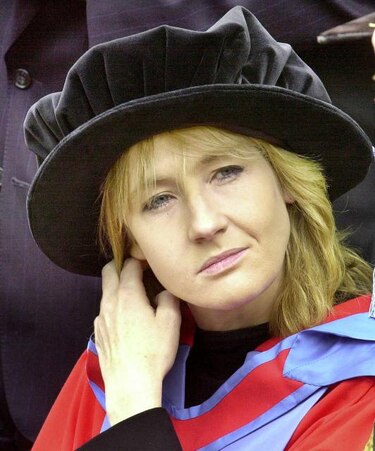 J. K. Rowling dice que prefiere mantenerse alejada de las críticas