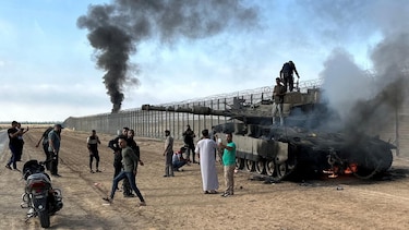 Los israelíes exigen que se rindan cuentas por los errores del 7 de octubre, tres años después de los ataques de Hamás