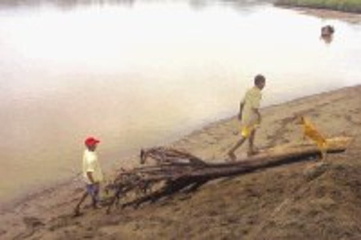 Niños de pueblos fronterizos.