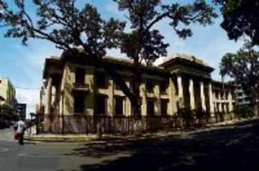 Surgen discrepancias por monumentos en Bella Vista