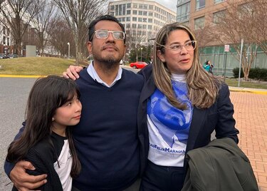 Oposición condena suspensión de derechos a presos nicaragüenses expulsados