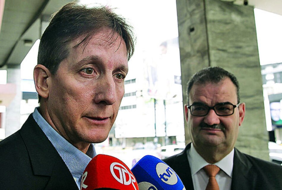 Fiscalía impone país por cárcel a Sáez-Llorens y a de Souza