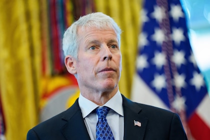 Donald Trump sugiere que dejará a ExxonMobil ‘fuera’ de Venezuela tras comentario de su CEO