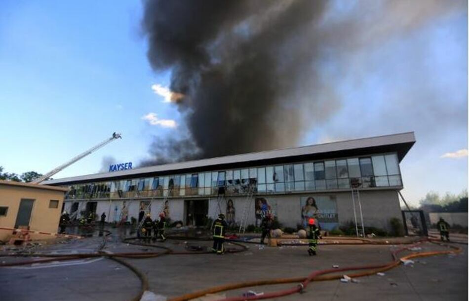 Chile: al menos cinco muertos en fábrica saqueada en Renca