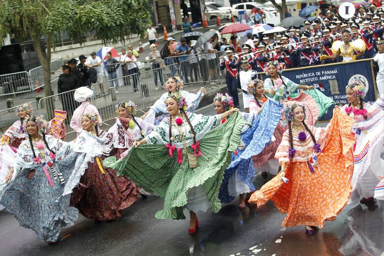 Panamá celebra el Día de los Símbolos Patrios con desfiles en el Casco Antiguo y Vía España