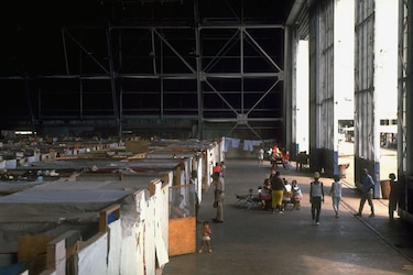 'Una tanqueta le pasó por encima a un carro rojo donde había una persona': cómo una familia panameña recuerda la última gran incursión militar de Estados Unidos en el continente americano