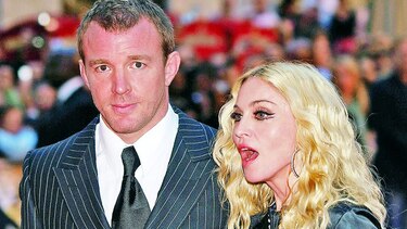 Custodia del hijo de Madonna, aún sin definir