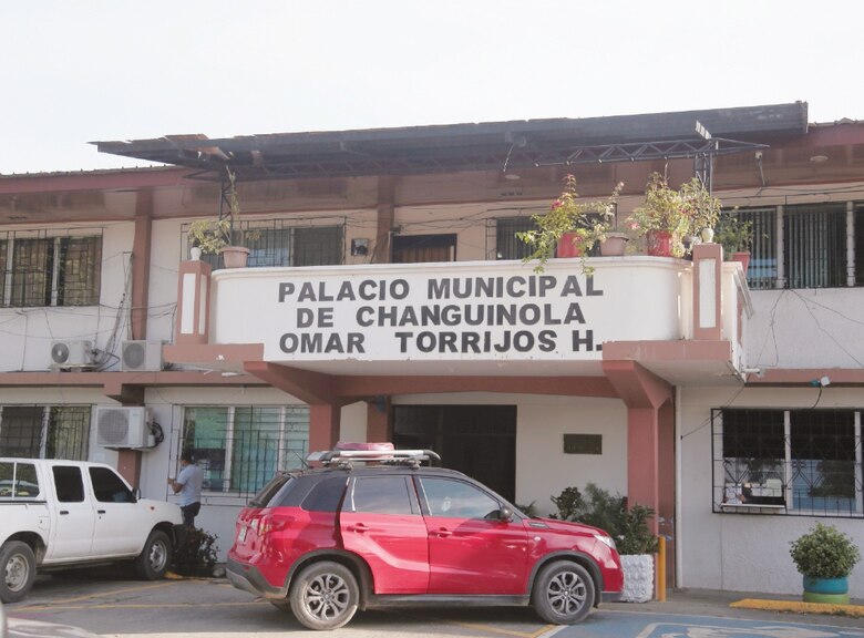 Más de 10 cierres de vías asfixian a las comunidades de Bocas del Toro