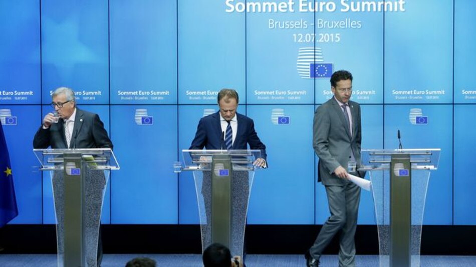 Grecia acepta un duro acuerdo con la eurozona a cambio de un nuevo rescate