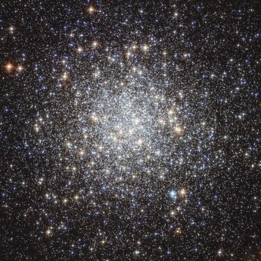 El Hubble logra captar la imagen más nítida del cúmulo globular Messier 9