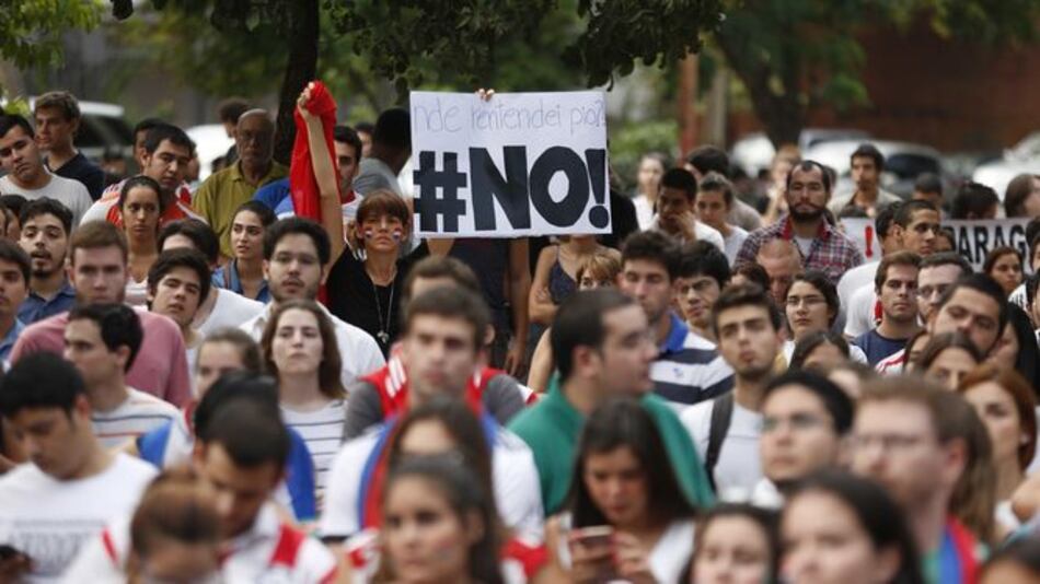 Paraguay: Oposición rechaza diálogo sin el presidente Horacio Cartes