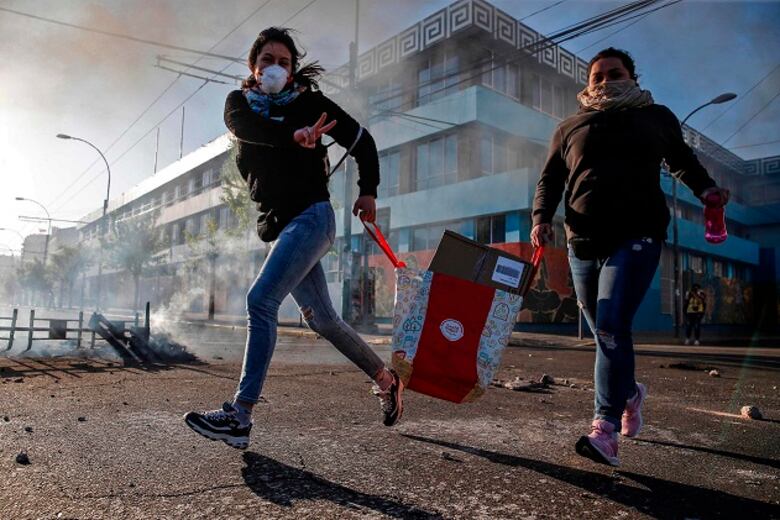 Siete muertos en nueva jornada de protestas y saqueos en Chile