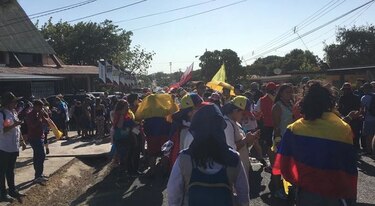 Peregrinos se toman las calles de Chitré