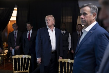 El equipo de Trump prepara opciones militares en Irán, tras suspender diálogo con Teherán