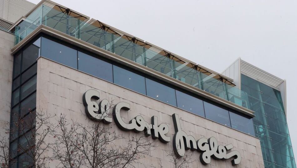 Anuncian plan de salidas voluntarias en El Corte Inglés