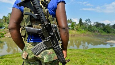 Gobierno y ELN acuerdan protocolo de alto al fuego temporal en Colombia