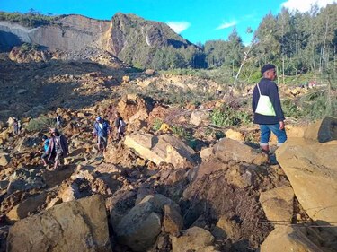 Deslizamiento de tierra sepulta a unas 300 personas en Papúa Nueva Guinea