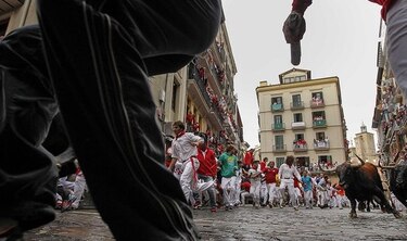 Corneado un estadounidense en el penúltimo encierro de San Fermín