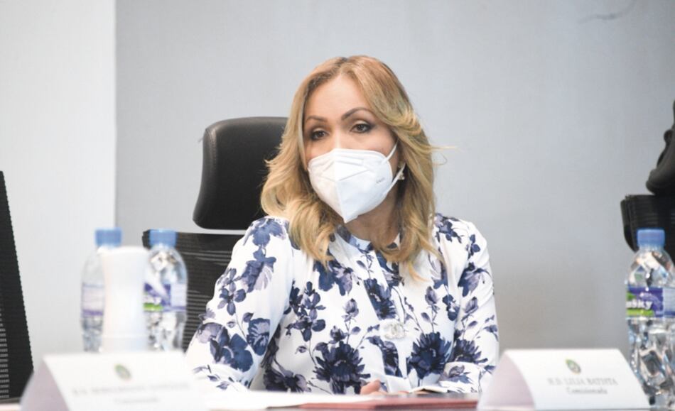 Yanibel Ábrego recurre al Tribunal Electoral en medio de proceso de revocatoria