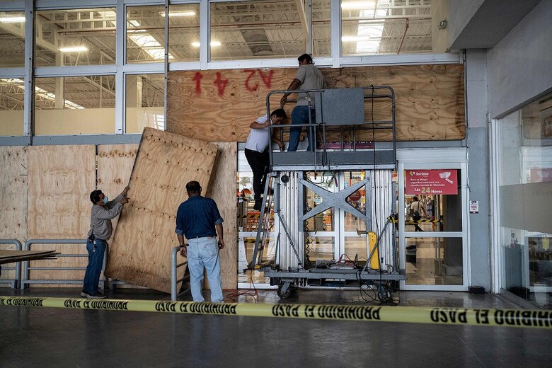 Grace se convierte en huracán categoría 3 ante de llegar a las costas de México