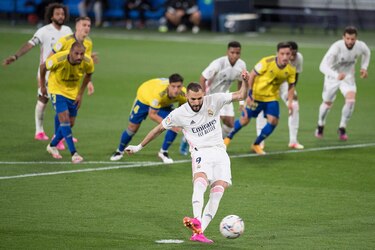 Real Madrid se coloca líder provisional tras ganar 3-0 al Cádiz