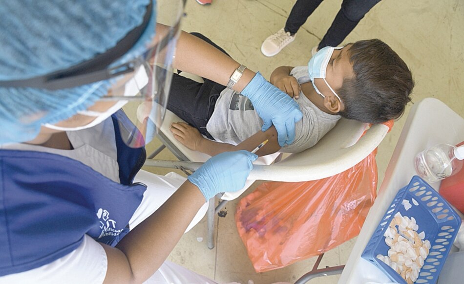 A un mes del inicio de clases, el 15% población de 5 a 11 años ya recibió una dosis contra la Covid-19