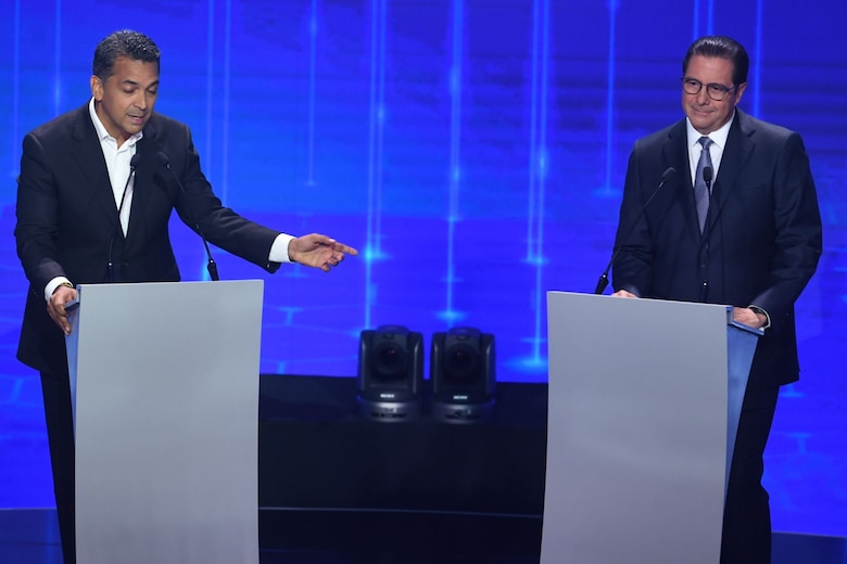 Todo en uno: indiferencia, ‘jabs’ y algunos guiños. El tras de cámaras del último debate presidencial