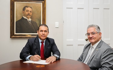 William González asume como nuevo viceministro Administrativo del Meduca