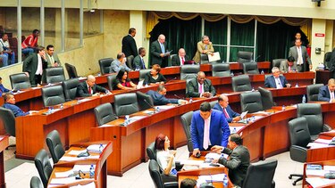 Bancadas retoman diálogo