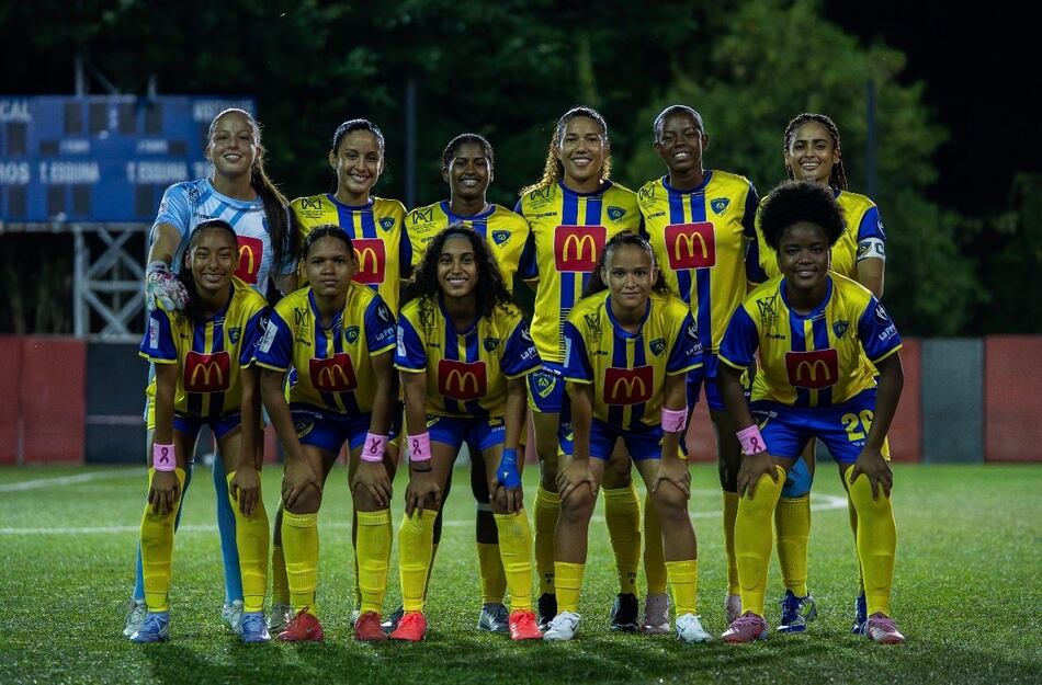 El Chorrillo remonta y asalta el liderato de la Conferencia Este