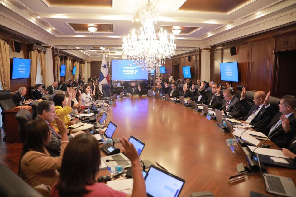 Presupuesto de 2024: la sobrestimación y ficción que marca la salida de Cortizo