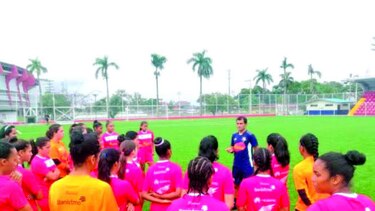 Las chicas viajan hoy por su gran sueño