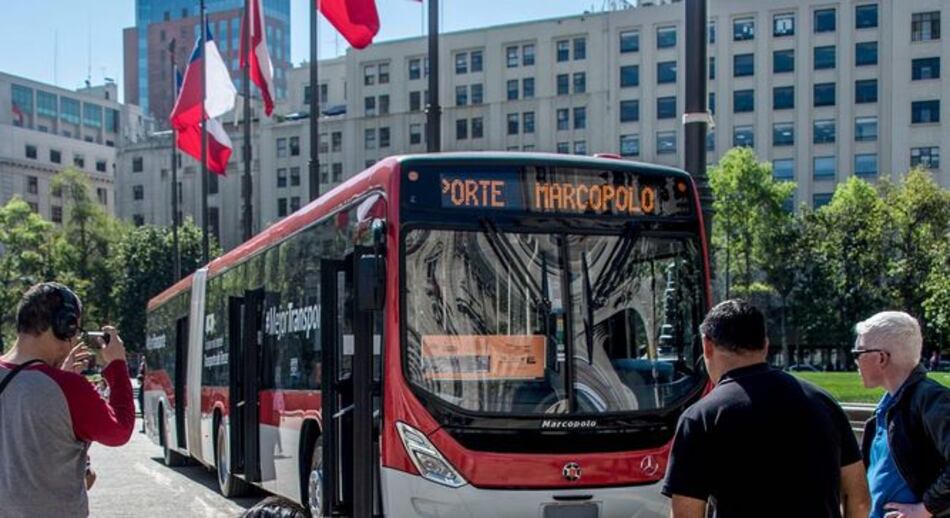 Chile incorpora autobuses menos contaminantes a su sistema de transporte público