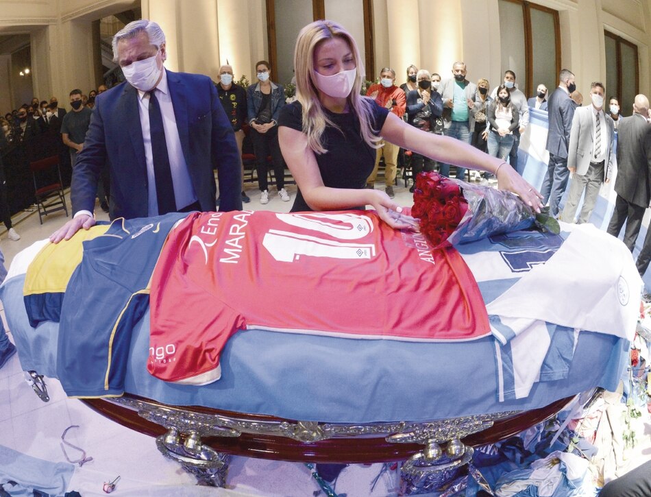 El mundo lloró y despidió a Diego Armando Maradona