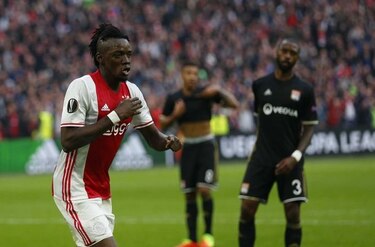Ajax le pasa por encima al Lyon