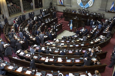 Guatemala: Congreso evita que presidente Jimmy Morales  sea investigado por corrupción