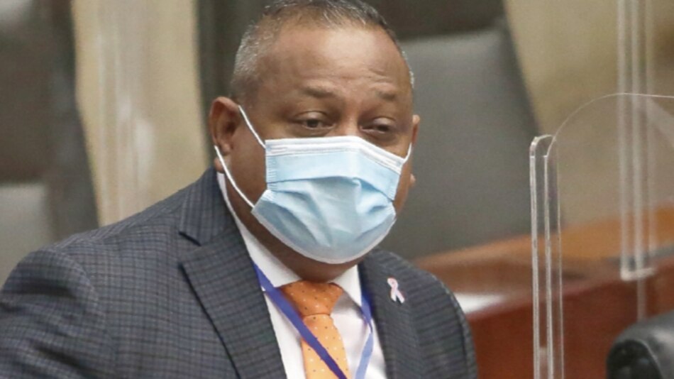 ‘Voy a seguir regalando, con mi plata y la del gobierno’: Raúl Pineda