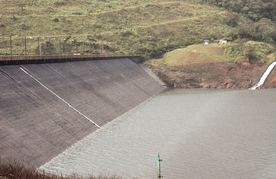 Pocas lluvias presionan el sistema eléctrico del país