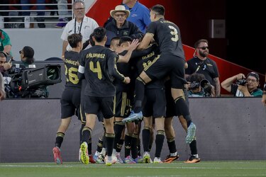 México vence con sufrimiento a Honduras y se clasifica a la final de la Copa Oro
