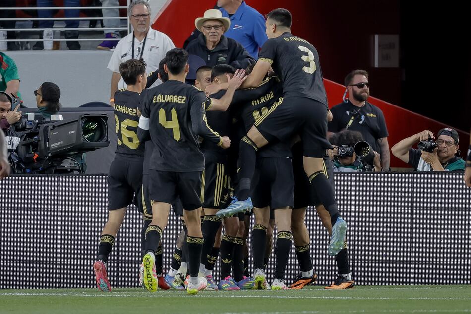 México vence con sufrimiento a Honduras y se clasifica a la final de la Copa Oro