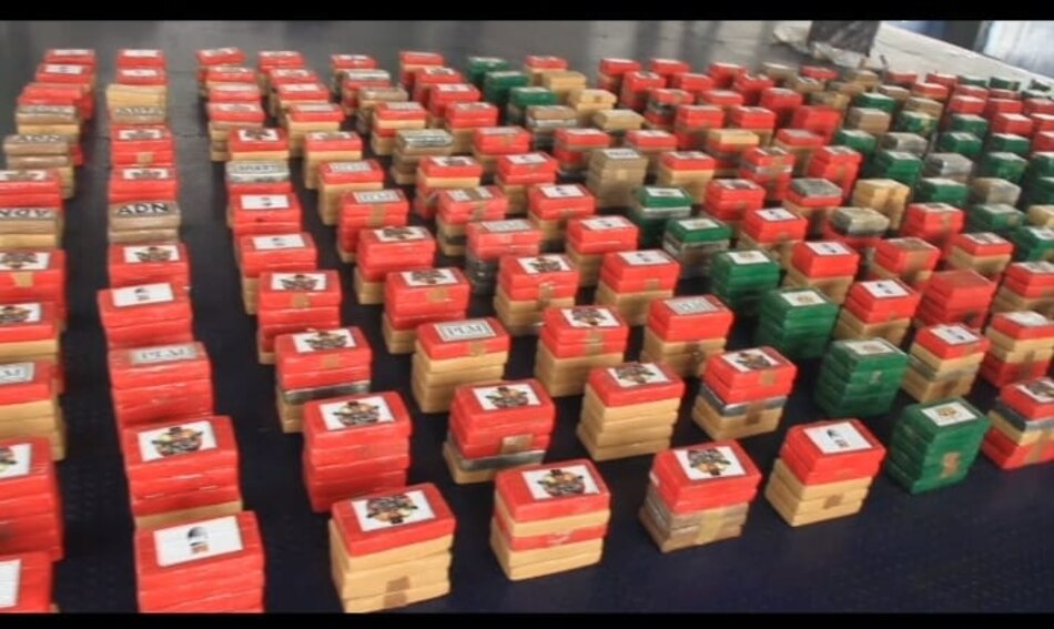 La Policía ha decomisado casi 8 mil paquetes con drogas y $2.9 millones este año
