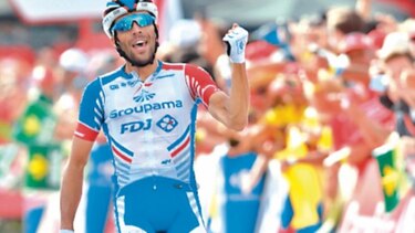 Pinot gana y Yates acaricia el título de la Vuelta a España