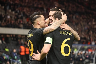 Joselu y Ceballos obran la remontada y el pleno del Real Madrid