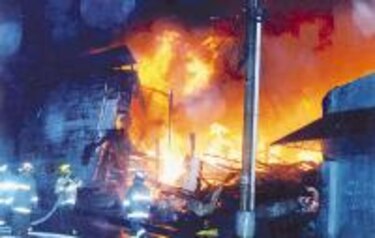 Incendio deja dos muertos