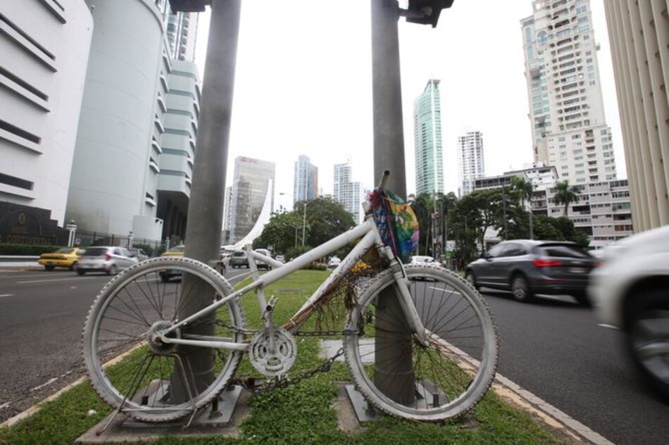 Fundación conmemora un año de la muerte de Mónica Licona